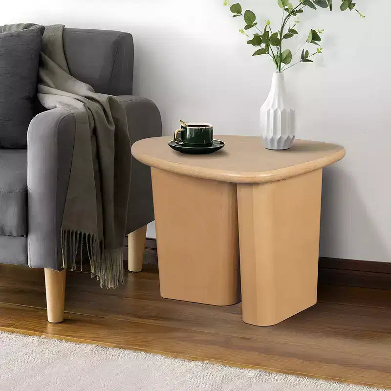 Tavolino in legno con piano rastremato