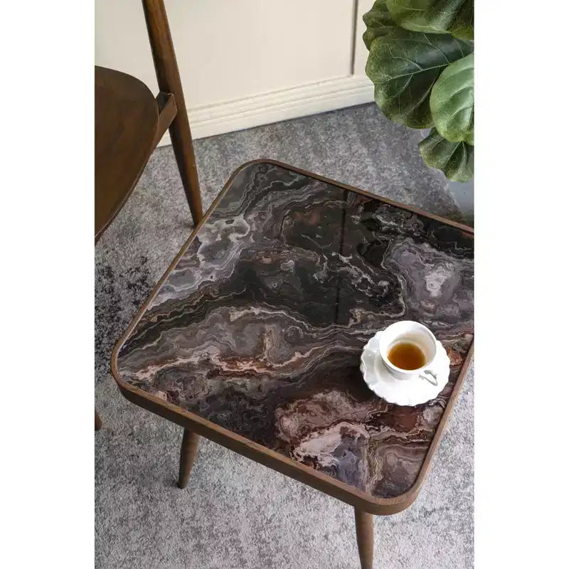 Tavolino esagonale con piano in legno e struttura in ferro